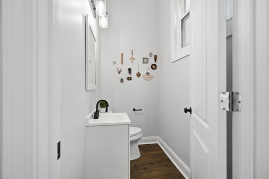 12-web-or-mls-1533 Holman St-12