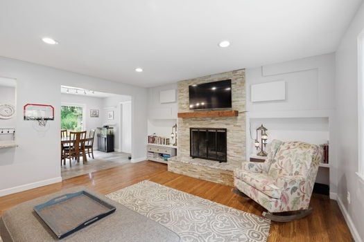 12-web-or-mls-9040 Fox Hunter Ln-12