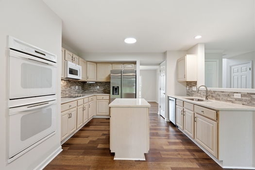 13-web-or-mls-12100 Deer Chase Dr-13