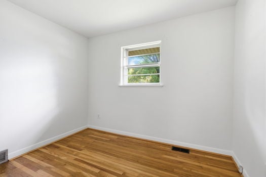 15-web-or-mls-727 W Kemper Rd-15