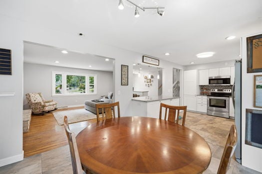 15-web-or-mls-9040 Fox Hunter Ln-15