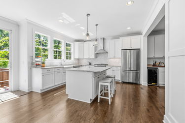 16-web-or-mls-7549 Cooper Rd-16