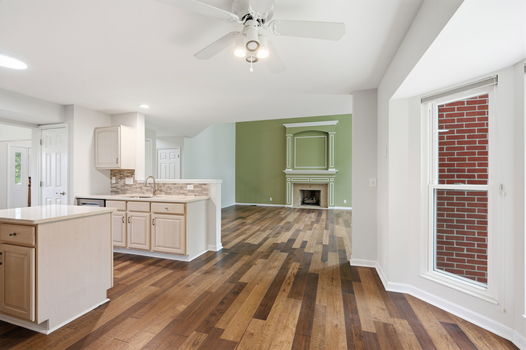 17-web-or-mls-12100 Deer Chase Dr-17