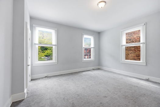 17-web-or-mls-2281 Loth St-17