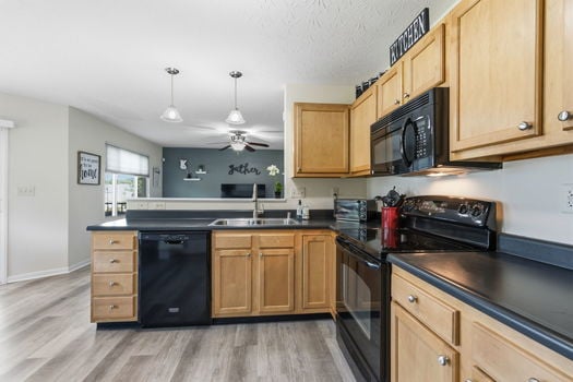 17-web-or-mls-9766 Whispering Way-17