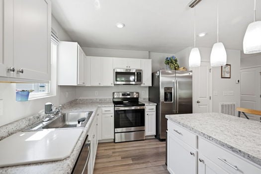 18-web-or-mls-234 Rivers Breeze Ct-18