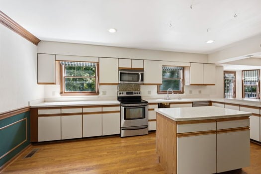 18-web-or-mls-4427 Bromyard Ave-18