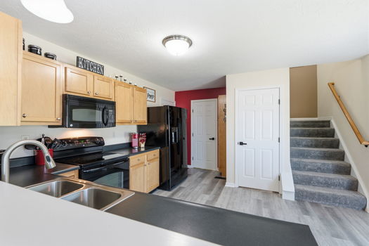 19-web-or-mls-9766 Whispering Way-19