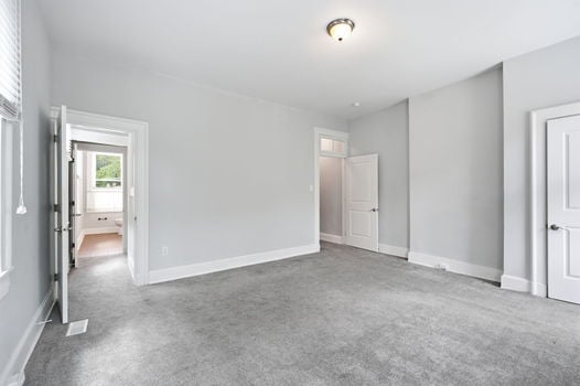 20-web-or-mls-2281 Loth St-20