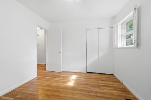22-web-or-mls-727 W Kemper Rd-22