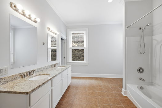 23-web-or-mls-2281 Loth St-23