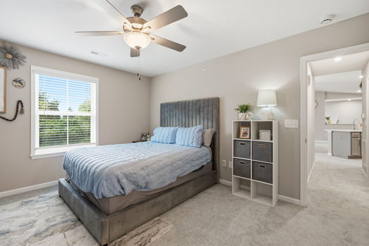 23-web-or-mls-588 Foxhill Dr-23