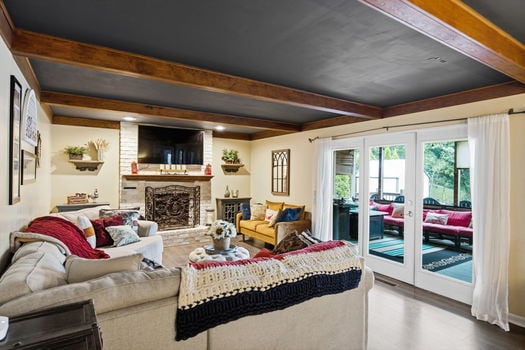 24-web-or-mls-7088 Pickway Dr-25