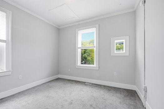 27-web-or-mls-2281 Loth St-27
