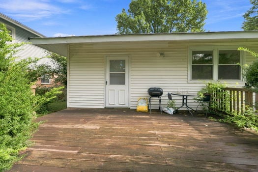 27-web-or-mls-727 W Kemper Rd-27