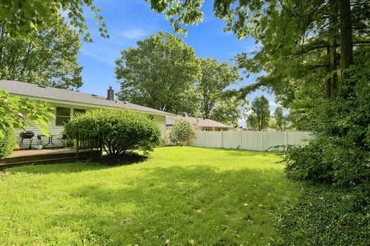 28-web-or-mls-727 W Kemper Rd-28