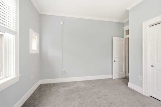 29-web-or-mls-2281 Loth St-29