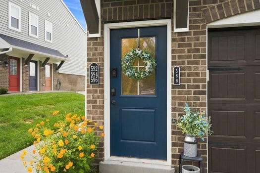 3-web-or-mls-588 Foxhill Dr-3
