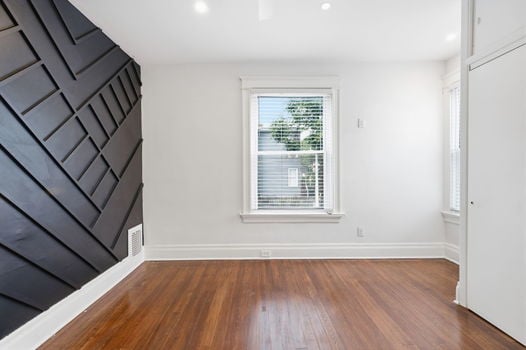 31-web-or-mls-2560 Hackberry St-31
