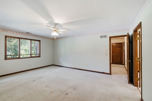 31-web-or-mls-4427 Bromyard Ave-31