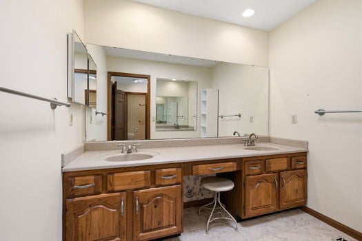 34-web-or-mls-4427 Bromyard Ave-34