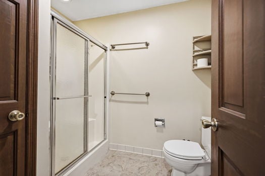 36-web-or-mls-4427 Bromyard Ave-36