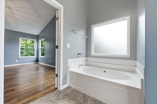 38-web-or-mls-12100 Deer Chase Dr-38