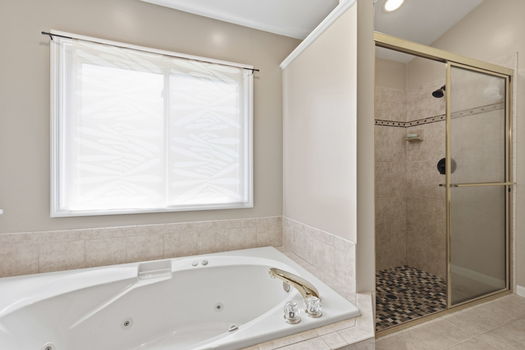39-web-or-mls-7097 Maple Creek Dr-39