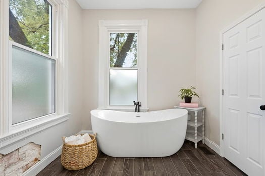 40-web-or-mls-1533 Holman St-40