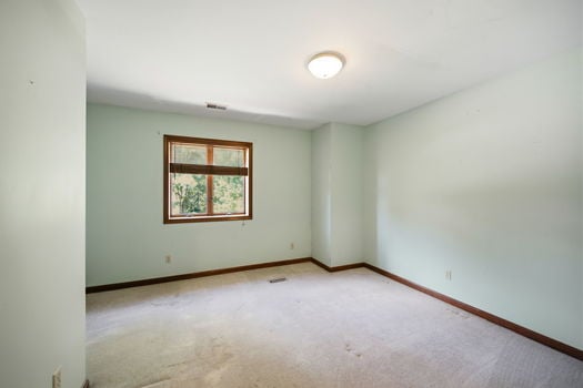 40-web-or-mls-4427 Bromyard Ave-40