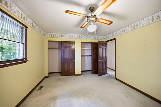 44-web-or-mls-4427 Bromyard Ave-44