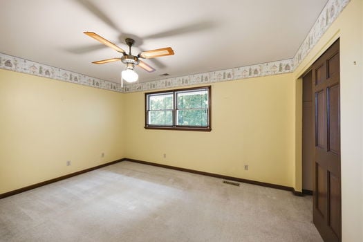 45-web-or-mls-4427 Bromyard Ave-45