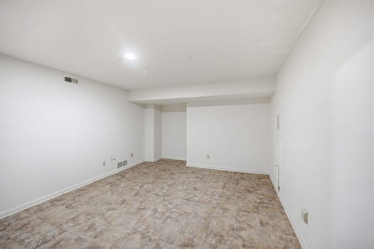 51-web-or-mls-4427 Bromyard Ave-51