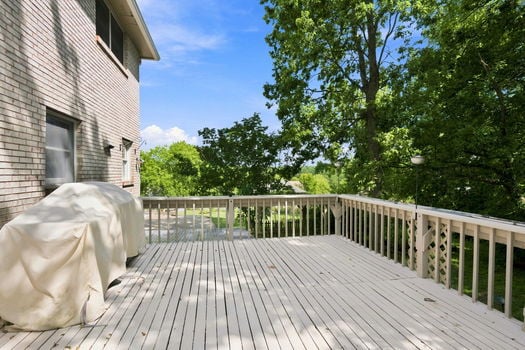 55-web-or-mls-4427 Bromyard Ave-55
