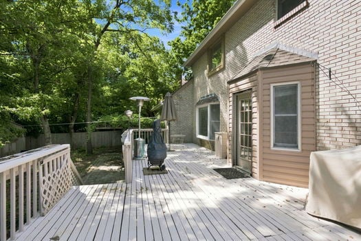 56-web-or-mls-4427 Bromyard Ave-56
