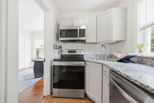 58-web-or-mls-6733 Buckingham Pl-9