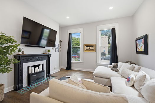 6-web-or-mls-1533 Holman St-6