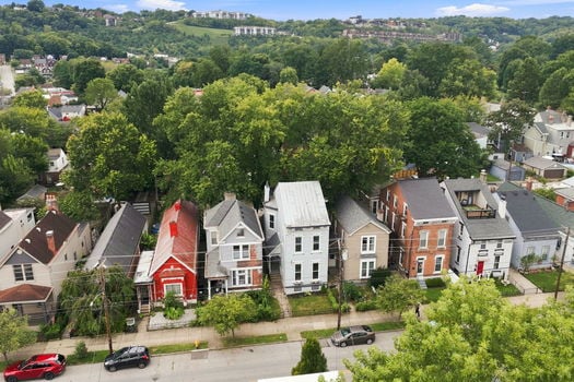 64-web-or-mls-1533 Holman St-64