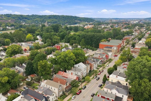 65-web-or-mls-1533 Holman St-65