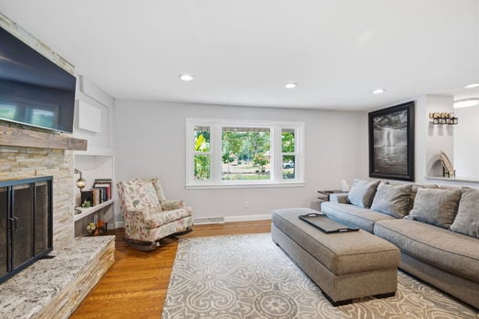 9-web-or-mls-9040 Fox Hunter Ln-9
