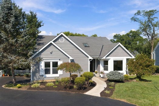 1-web-or-mls-6865 Fox Hill Ln