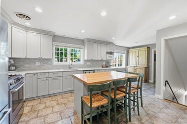 10-web-or-mls-6626 Rollaway Rd-10