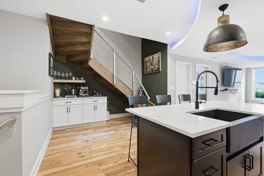 12-web-or-mls-208 Wade St-12