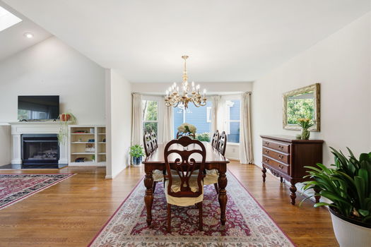 13-web-or-mls-6865 Fox Hill Ln-13