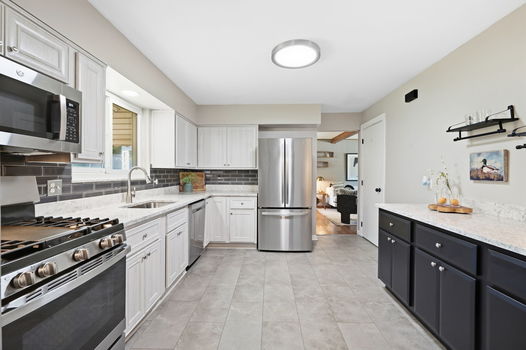 14-web-or-mls-979 Hilliard Dr-13