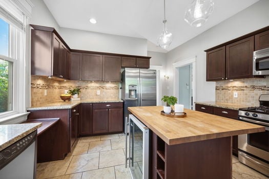 15-web-or-mls-2830 Madison Rd-15