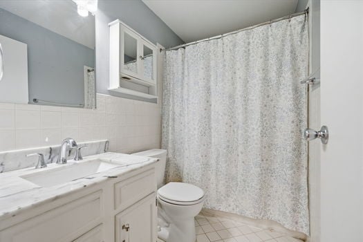 15-web-or-mls-7141 Bluecrest Dr-15