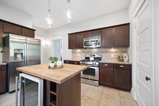 16-web-or-mls-2830 Madison Rd-16