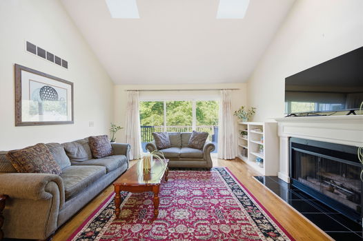 17-web-or-mls-6865 Fox Hill Ln-17