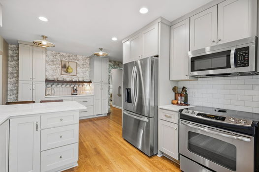 17-web-or-mls-7721 Naomi Ave-17